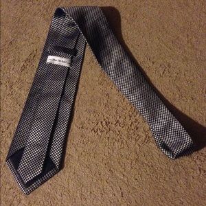 THE TIE BAR MEN'S TIE